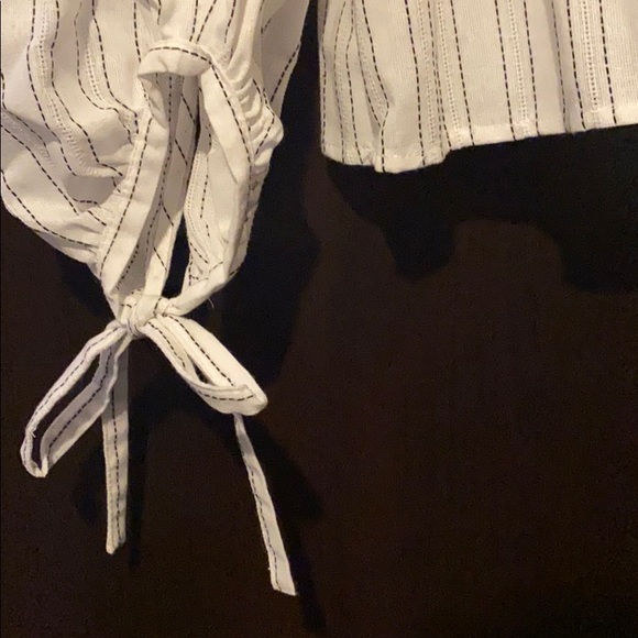 White and black stripe peplum blouse. - Picture 4 of 4